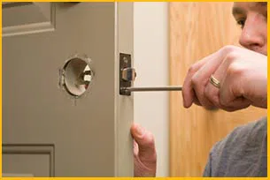 Waltham Locksmith Store Waltham, MA 781-519-7230 - 10-lock-change-commercial